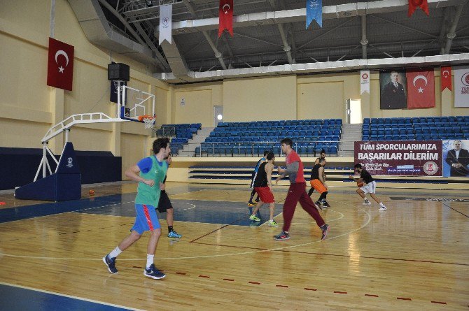 Bilecik Belediyesi Basketbol Kulübü Tb2l’de Ki İlk Maçının Hazırlıklarını Devam Ediyor