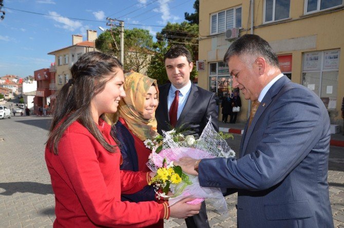 Balya’da Vali Yazıcı’ya Çiçekli Karşılama