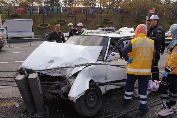 Metrobüs Yolunda Bir Kaza Daha