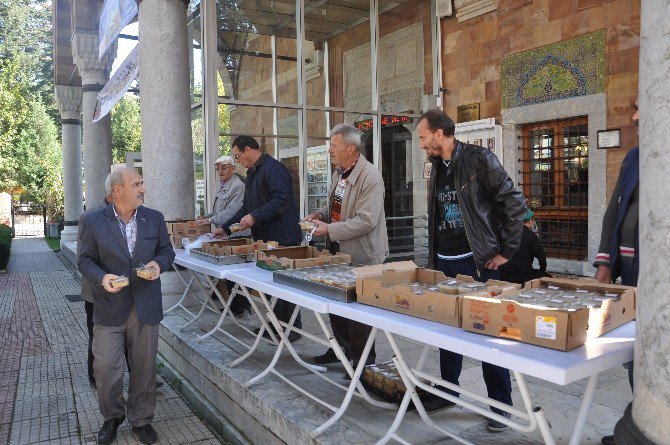 Bozüyük’te Aşure İkramı