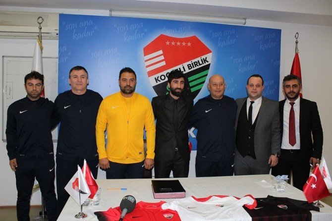 Kocaeli Birlikspor, Fatih Akyel İle 1 Yıl Sözleşme İmzaladı