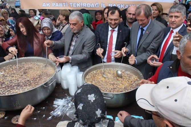 Ak Parti Tekirdağ İl Başkanlığı Tarafından Aşure Dağıtıldı