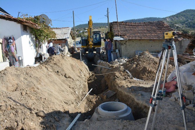 Halılar Mahallesinin Altyapısı Yenileniyor