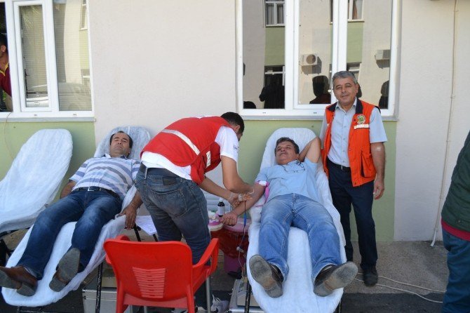 Bozyazı’da Orman Personeli Kan Bağışında Bulundu