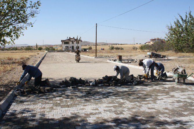 Uçhisar Belediyesi Yol Yapım Çalışmalarına Devam Ediyor