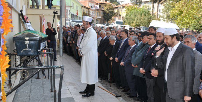 Simavlı Hayırsever Doktor İbrahim Naci Eren Son Yolculuğuna Uğurlandı