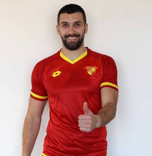 Milos Lojanicic, Göztepe’de