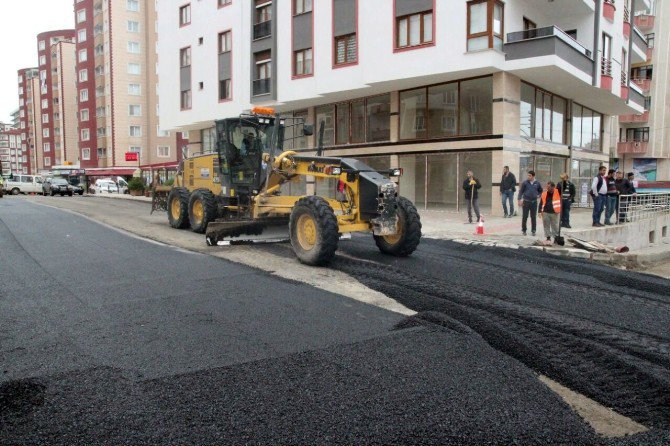 Trabzon Büyükşehir Belediyesinin Yol Çalışmaları Devam Ediyor