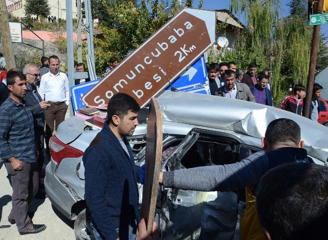 Darende’de Kavşakta Feci Kaza: 4 Yaralı