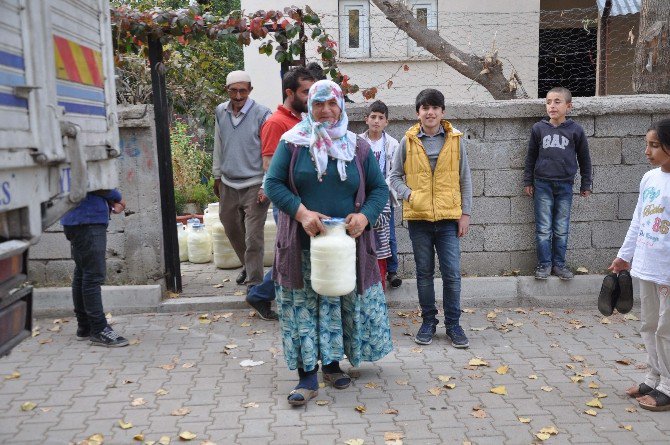 Muş’tan Batı İllerine Kışlık Erzak