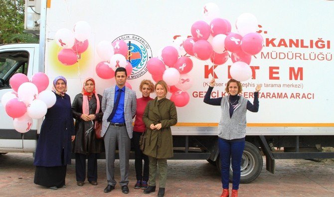 Pembe Balonlarla Konvoy Yapıp Farkındalık Oluşturdular