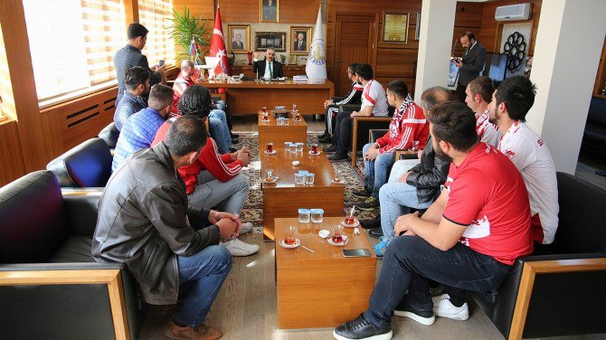 Sivasspor Taraftar Grubundan, Başkan Aydın’a Ziyaret