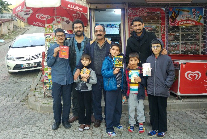 Bu Bakkalda Para Değil, Kitap Geçiyor