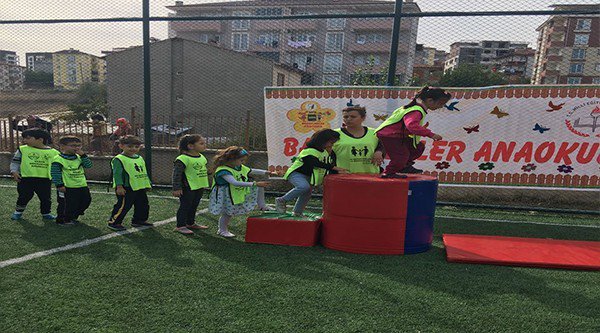 Minikler Sporla Eğlendiler