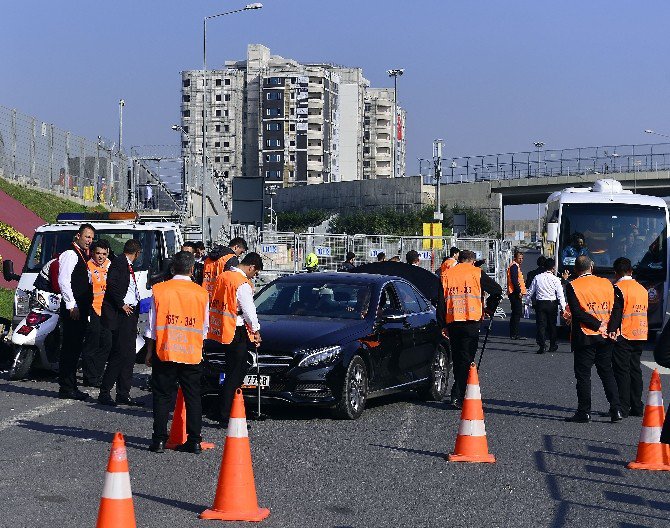 Galatasaray Ve Trabzonspor Tt Arena’ya Geldi