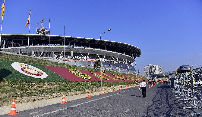 Galatasaray Ve Trabzonspor Tt Arena’ya Geldi