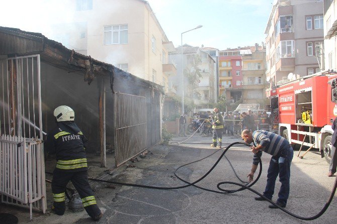 Bafra’da Depo Yangını