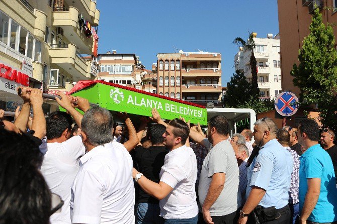 Altemur Kılıç’ın Cenazesi İstanbul’a Gönderildi