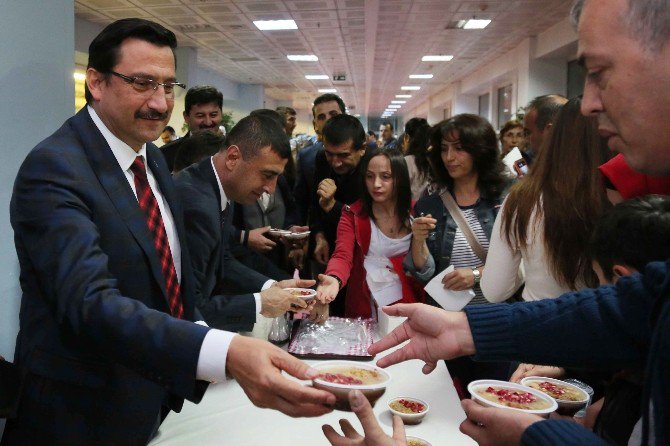 Başkan Ak’tan Keçiörenlilere Aşure İkramı