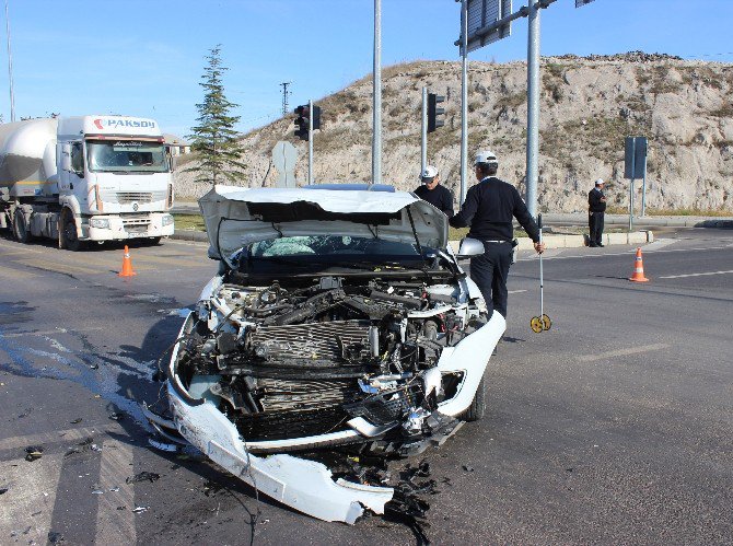 Tavşanlı’da Trafik Kazası: 5 Yaralı