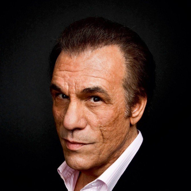 Ödül Gecesinde Robert Davi Performansı Sürprizi