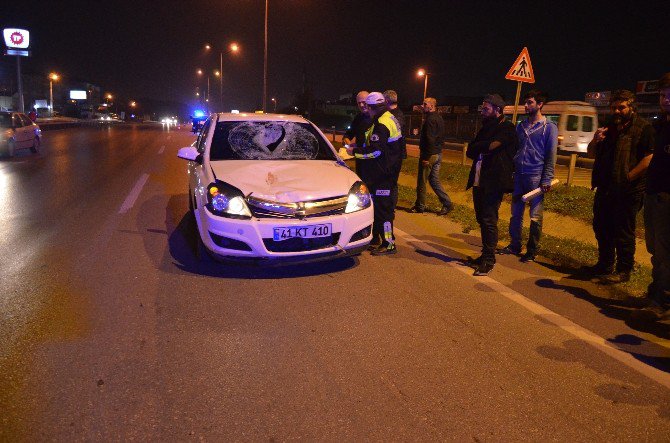 Yoldan Karşıya Geçmeye Çalışan Yayaya Otomobil Çarptı: 1’i Ağır 2 Yaralı