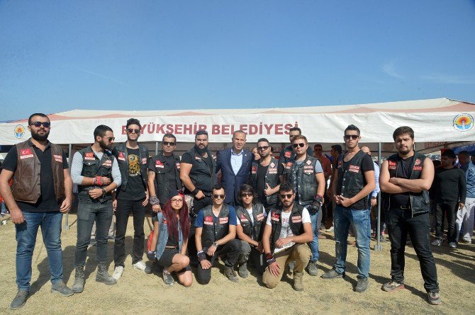 Adana Havacılık Ve Yamaç Paraşütü Festivali