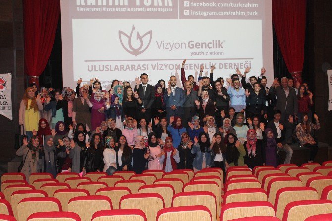 Asımın Nesli Gençlik Kulübü Tosya’da Öğrencilere Konferans Düzenledi