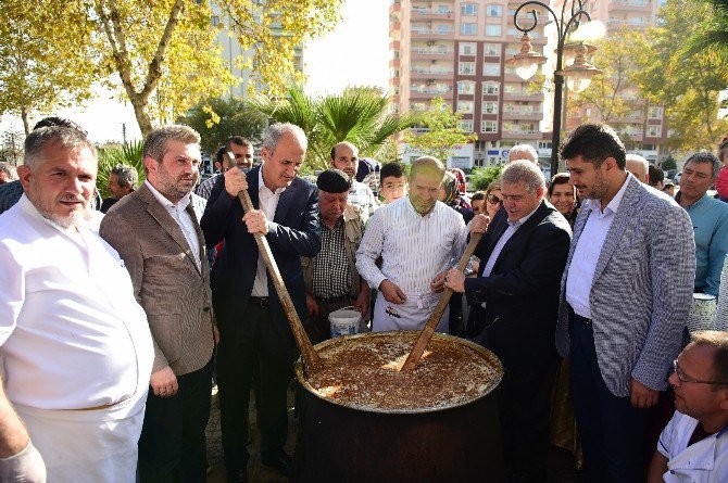 Kervan Pastaneleri’nden Aşure Etkinliği