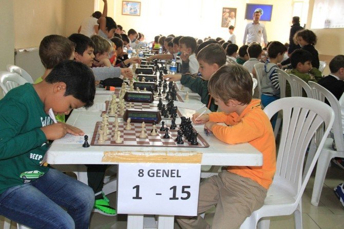 2016 İstanbul Küçükler Satranç İl Birinciliği Turnuvası Kartal’da Gerçekleştirildi