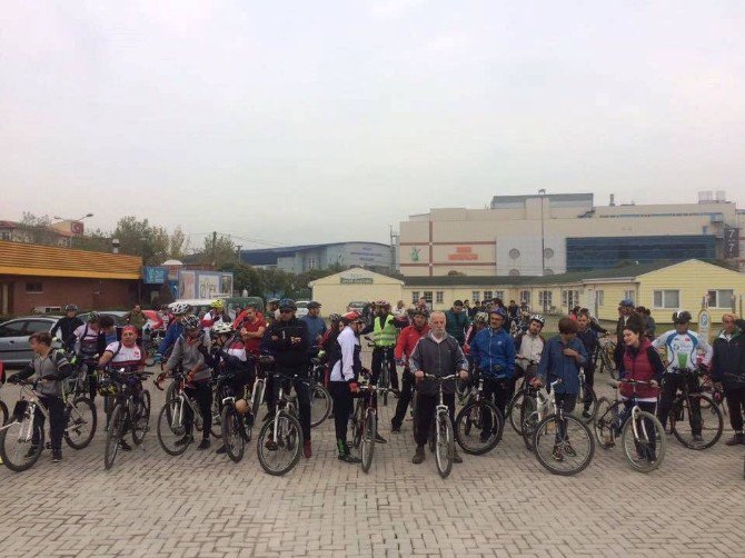 Pedallar Demokrasi İçin Çevrildi