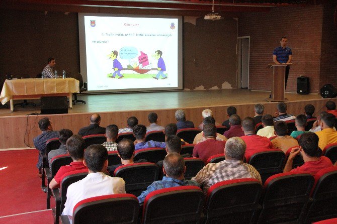 Silopi’de Okul Servis Şoförlerine Yönelik Seminer