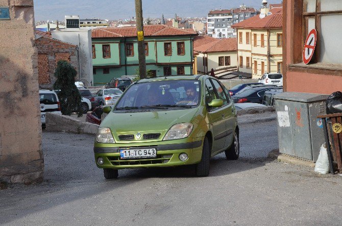 O Direk Kaldırıldı