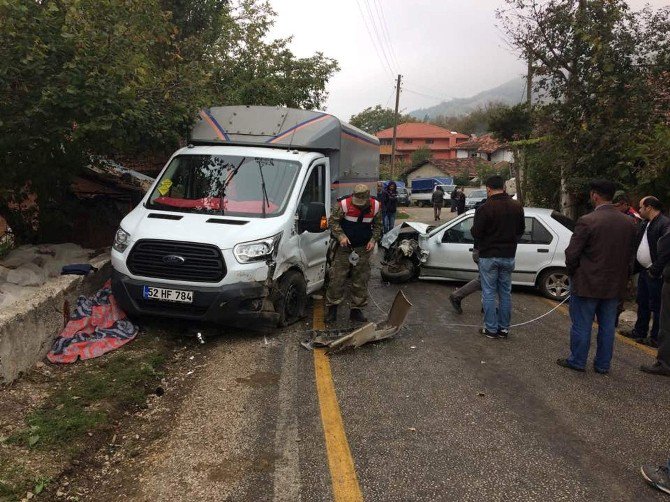 Tokat’ta Trafik Kazası: 1 Ölü, 3 Yaralı