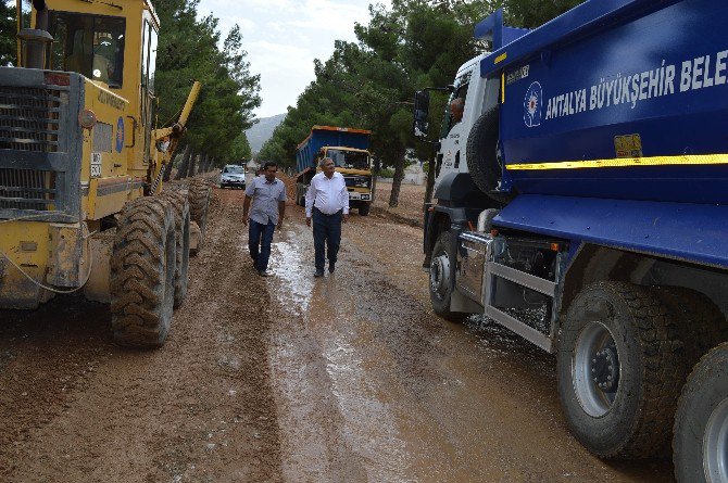 Korkuteli Çomaklı Yolu Yenileniyor