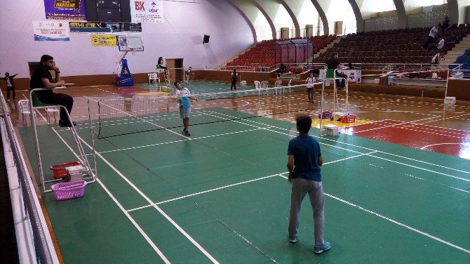 Aydın’da Cumhuriyet Haftası Badminton Müsabakaları Tamamlandı