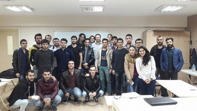 Eskişehir’deki Azerbaycanlı Öğrencilere ’’Liderlik Ve Özgüven’’ Semineri