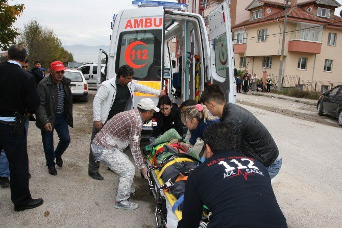 4. Kattan Asansör Boşluğuna Düşen İşçi Yaralandı