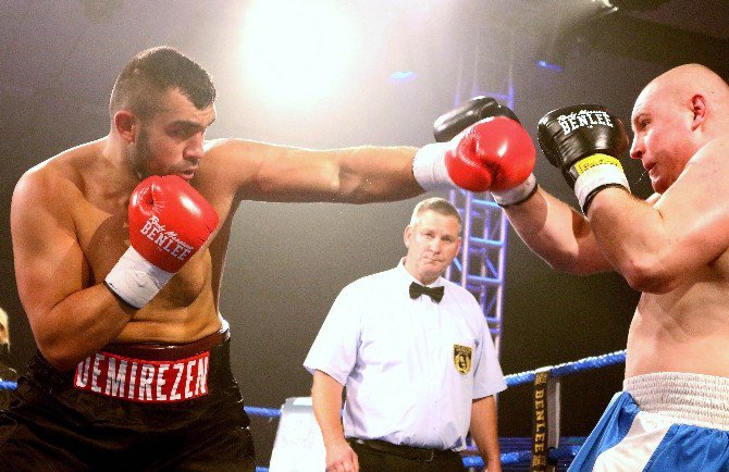 Tyson’ın Kariyerini Bitiren Williams, Ali Eren’e Karşı