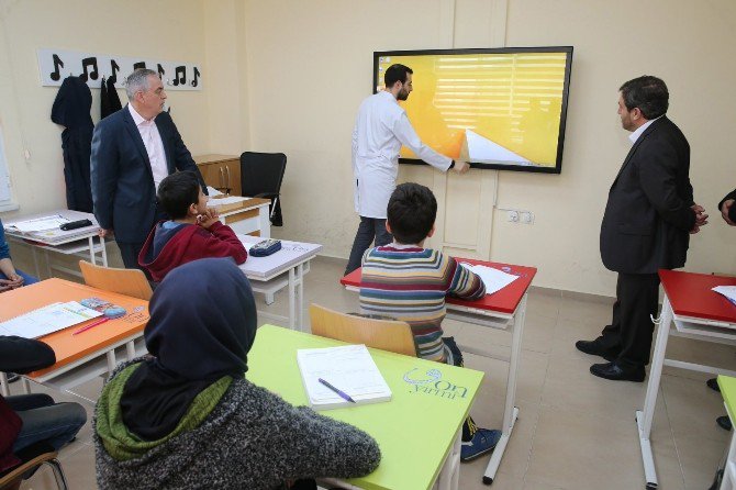 Eyüp Belediyesi Simurg Bilgi Evleri, Öğrencileri Teog’a Hazırlıyor