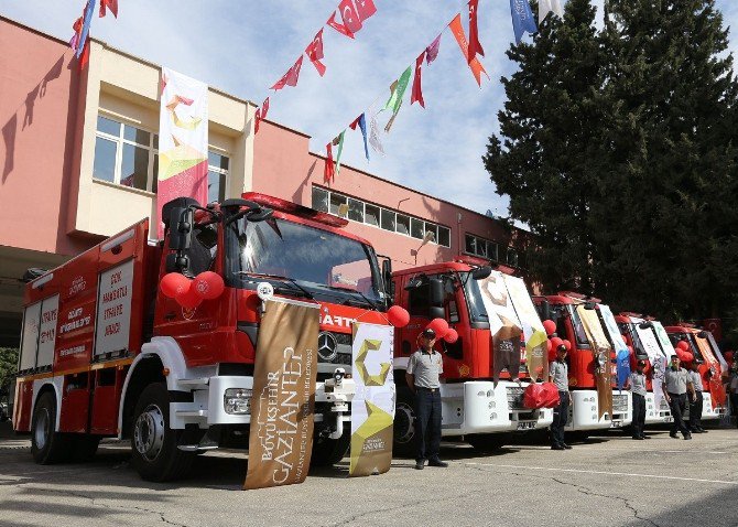 İtfaiyenin Yeni Araçları Tanıtıldı