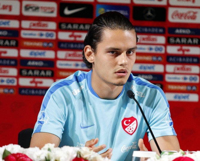 Enes Ünal: "Bana Sert Müdahaleler Yapılıyor, Tekmeler Atılıyor"