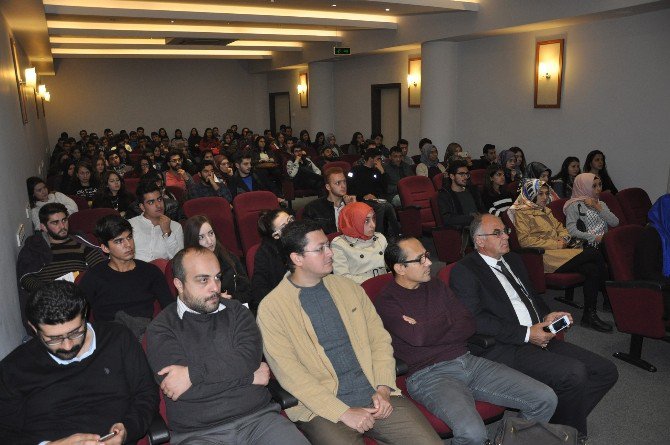 Üniversite Öğrencilerine "Üçüncü Göz" Konferansı