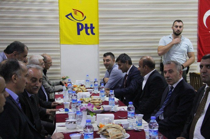 Silopi’de Ptt Çalışanları İçin Yemek Verildi