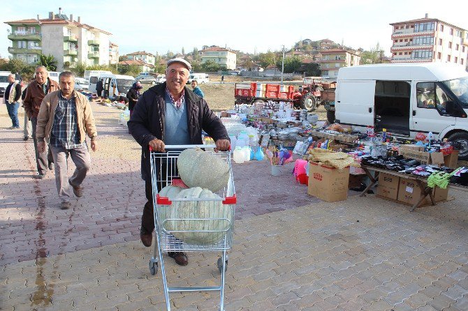 Sungurlu Belediyesi’nden Pazar Arabası Uygulaması