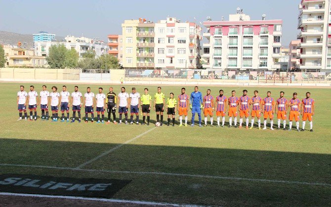 Başkan Turgut, Medcem Silifke Belediyespor’un Maçlarını Kaçırmıyor