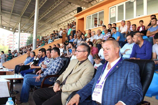 Başkan Turgut, Medcem Silifke Belediyespor’un Maçlarını Kaçırmıyor