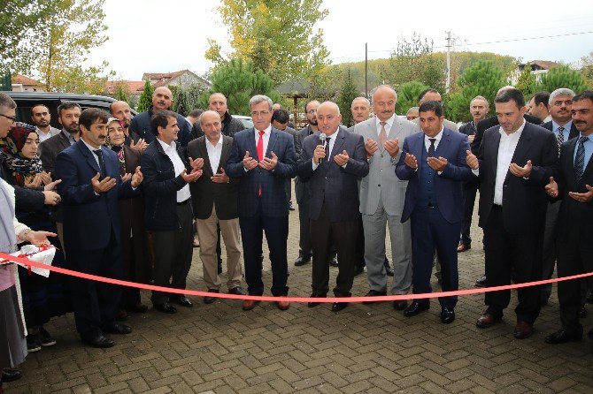 Yunus Emre İmam Hatip Ortaokulu Törenle Hizmete Açıldı