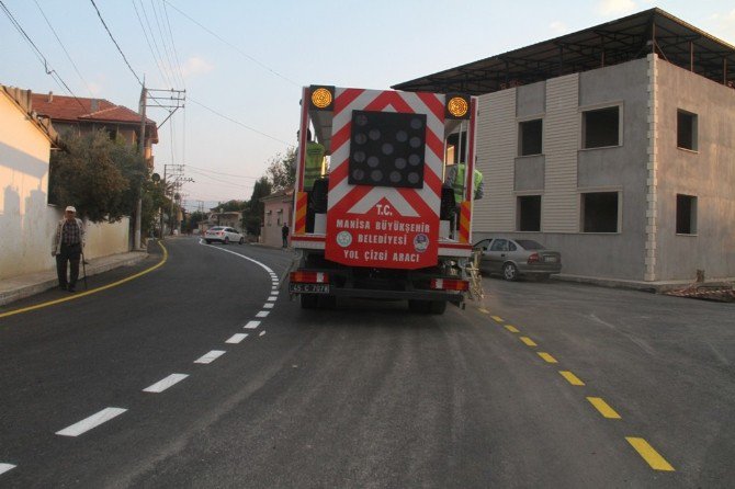 Sarıgöl Yolları Sıcak Asfalta Kavuştu