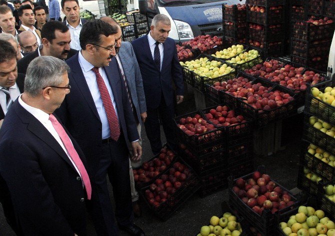 Bakan Tüfenkci: "Üretici İle Tüketici Arasındaki Fiyat Farkını Daraltacağız"